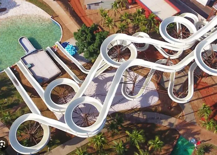 Hot Beach Suites